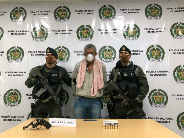El GOES de la Policía Nacional capturó una persona con arma y munición ilegal en sector La Jungla del barrio Antonio Nariño de Buenaventura 
