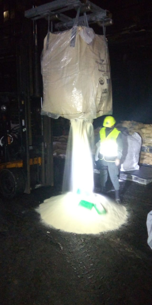 Fue asegurado un hombre que, presuntamente, transportaba 235 kilos de cocaína en un tractocamión
