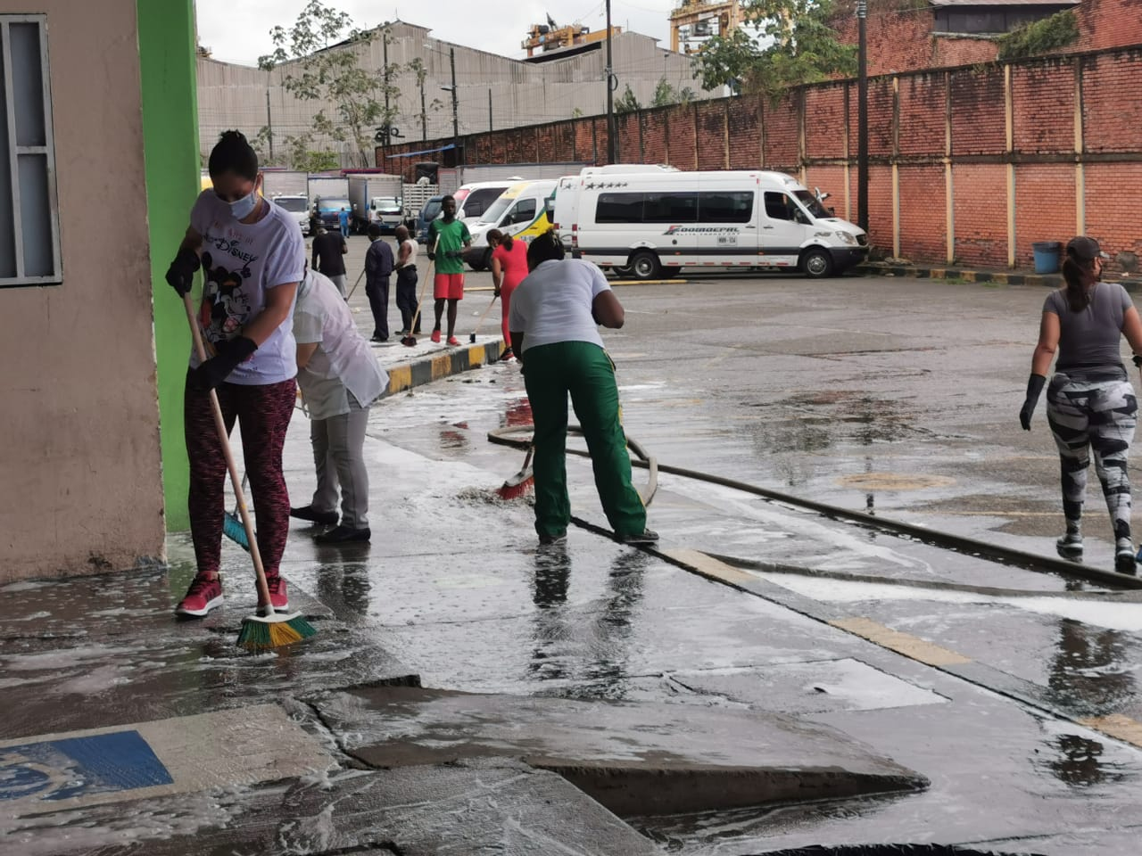 Realizaron jornada de limpieza y desinfección en la Terminal de Transportes de Buenaventura