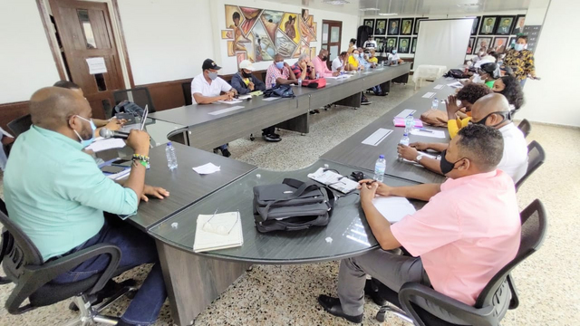 Alcalde Distrital, Secretario y representantes de los sindicatos revisaron avances de acuerdos en materia de educaci&oacute;n