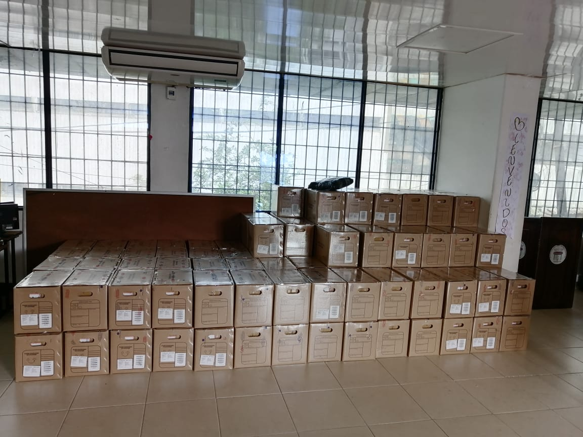 La Secretaría de Educación y el programa Computadores para Educar entregaron 360 portátiles a dos instituciones educativas oficiales de Buenaventura 