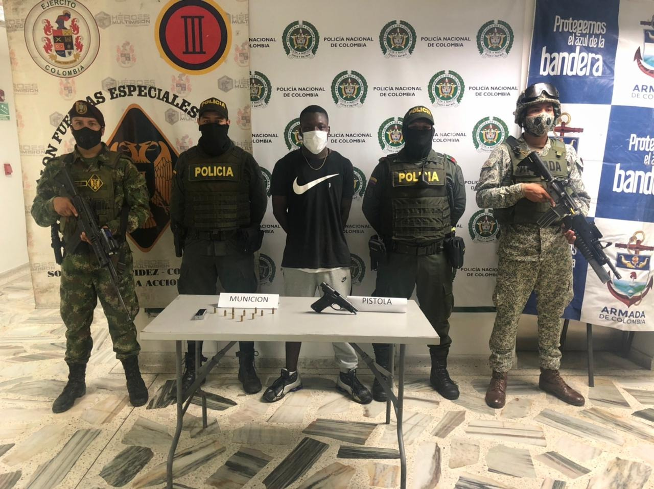 Privado de la libertad un hombre que portaba una pistola 9 milímetros sin salvoconducto  