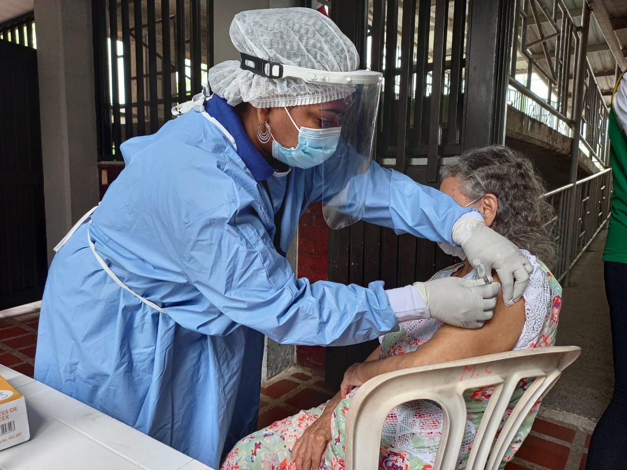 En Buenaventura también se iniciará la vacunación contra la COVID-19 a los adultos mayores de 65 años