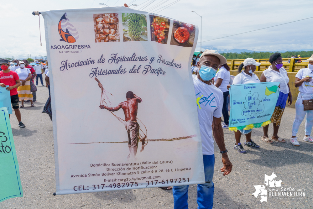 Sector pesquero de Buenaventura marchó contra el Decreto 282 de 2021 que restringe la pesca del toyo y otras especies