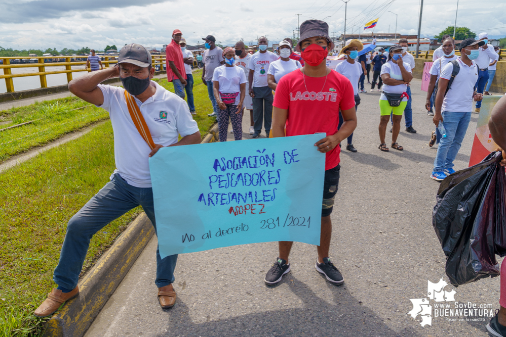 Sector pesquero de Buenaventura marchó contra el Decreto 282 de 2021 que restringe la pesca del toyo y otras especies