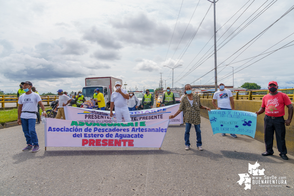 Sector pesquero de Buenaventura marchó contra el Decreto 282 de 2021 que restringe la pesca del toyo y otras especies