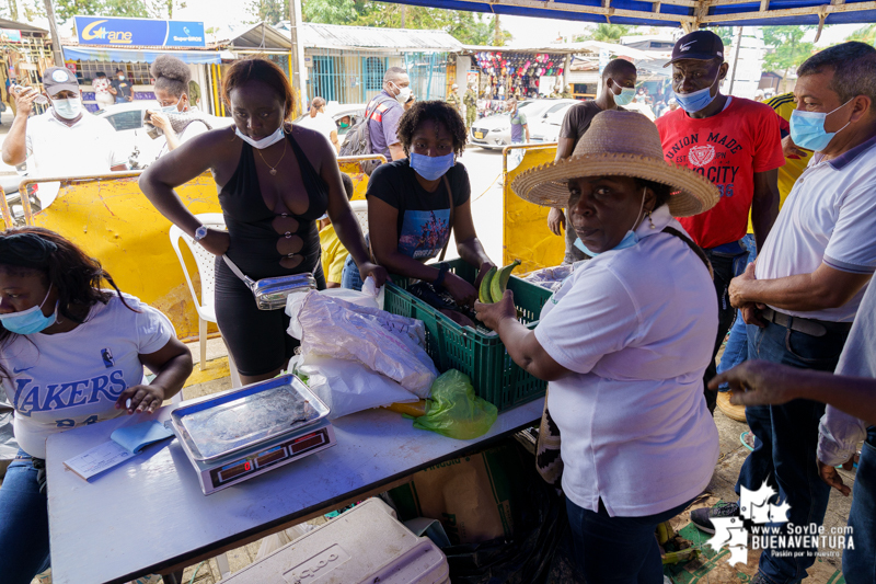Superando todas las expectativas se realizó el Mercado Popular Campesino en Buenaventura