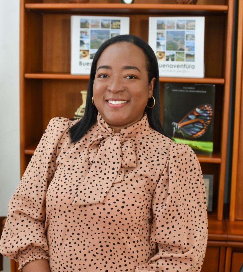 La Presidente Ejecutiva encargada de la Cámara de Comercio de Buenaventura, una mujer joven que le apuesta al desarrollo empresarial de la ciudad