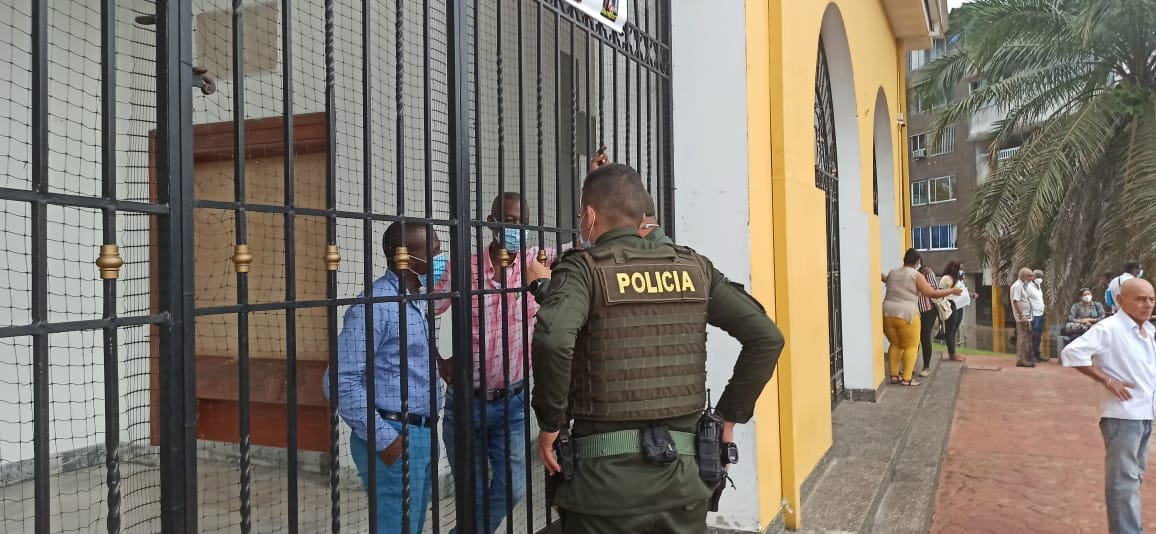 Logran acuerdo con docentes que realizaron toma de la Catedral San Buenaventura