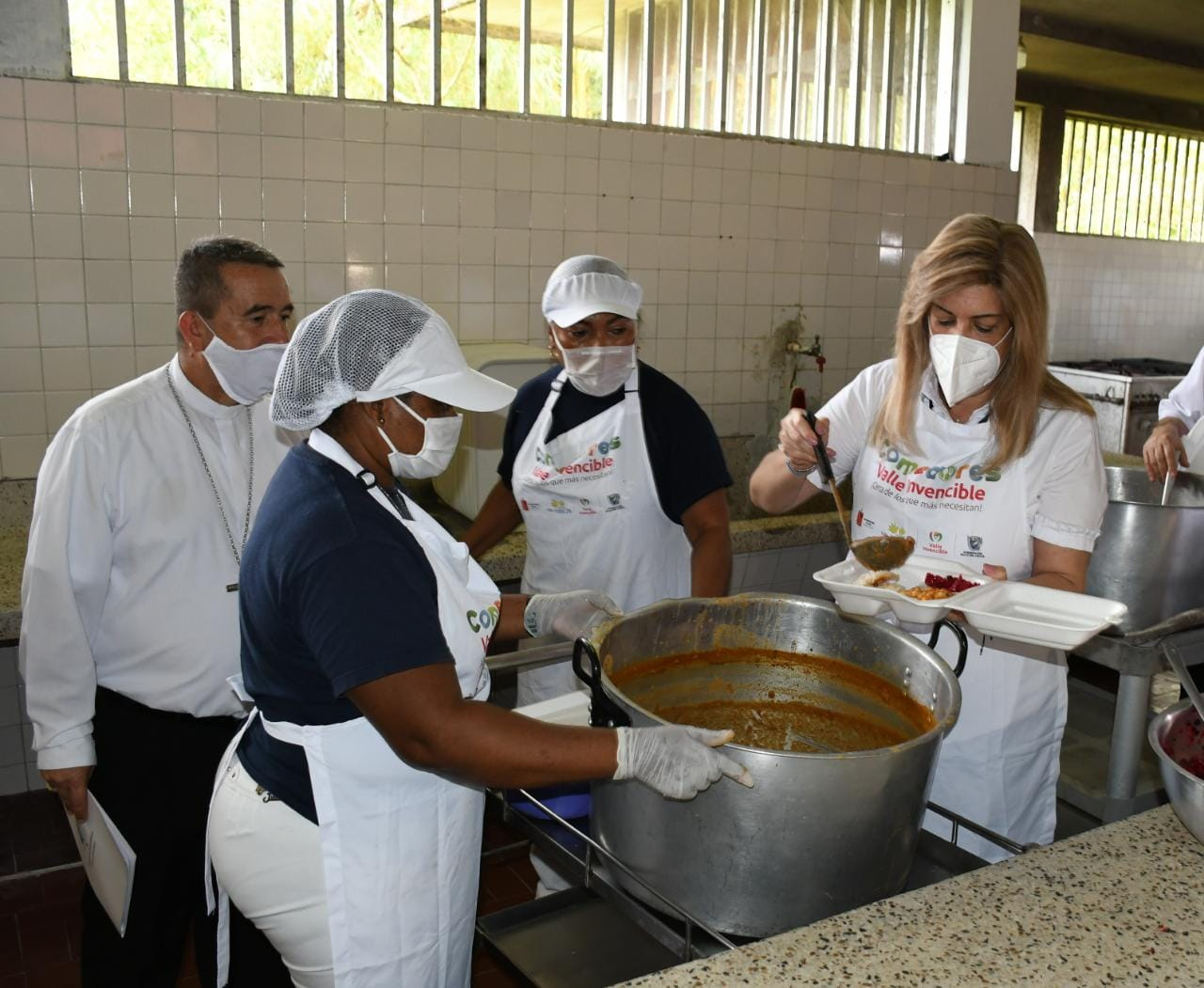 En Buenaventura la solidaridad se sirve en 19 "Comedores Invencibles" que atienden 4.780 personas vulnerable