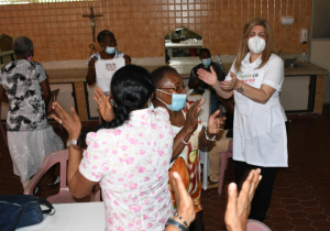 En Buenaventura la solidaridad se sirve en 19 "Comedores Invencibles" que atienden 4.780 personas vulnerable