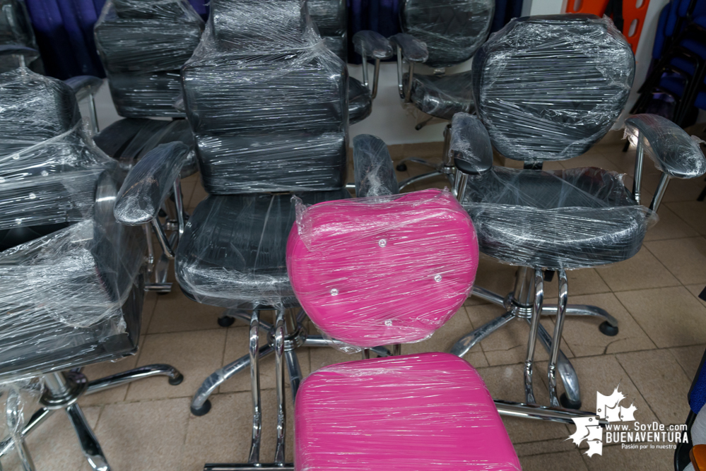 Se certificaron 20 emprendedores del sector Peluquero y Barbero del programa Jóvenes Resilientes en el Distrito de Buenaventura