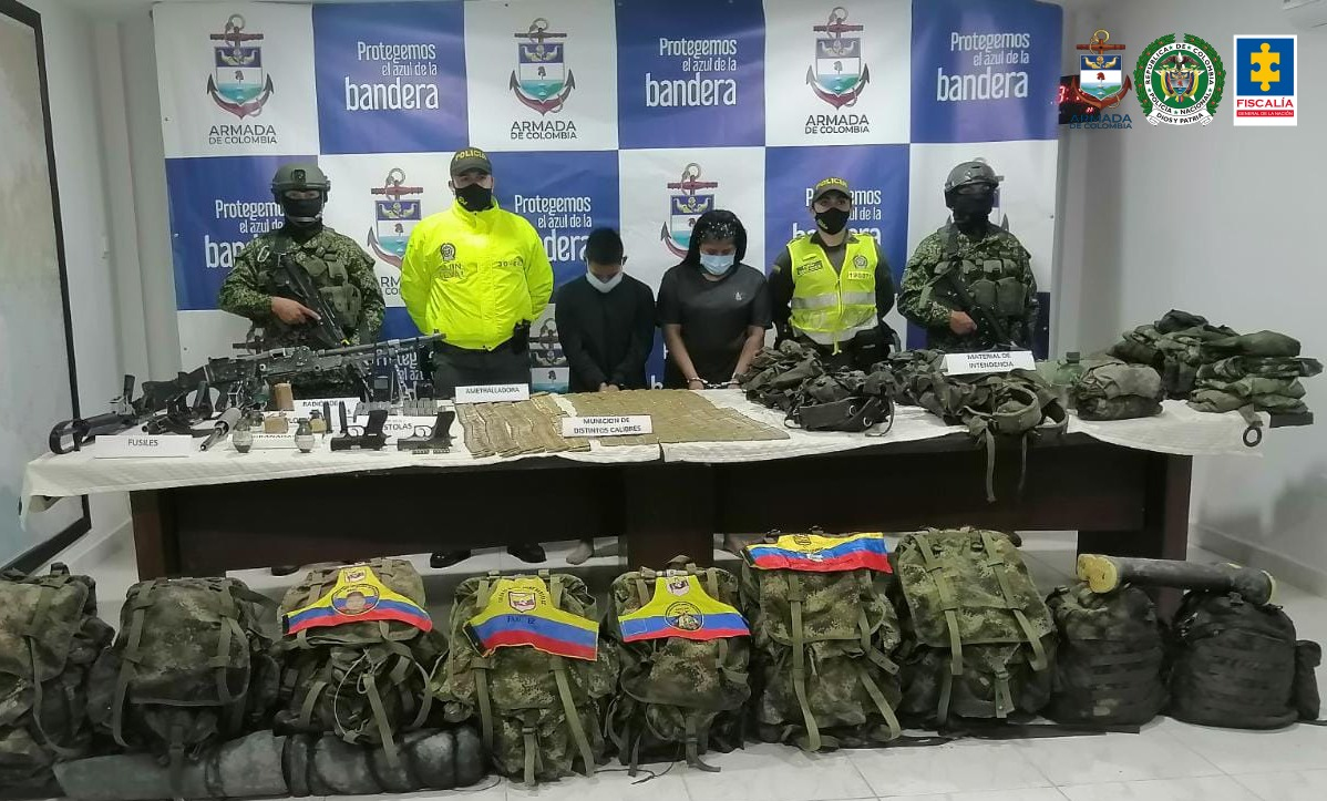 Cárcel para una pareja que presuntamente transportaba en una lancha material de guerra para el grupo residual Jaime Martínez 