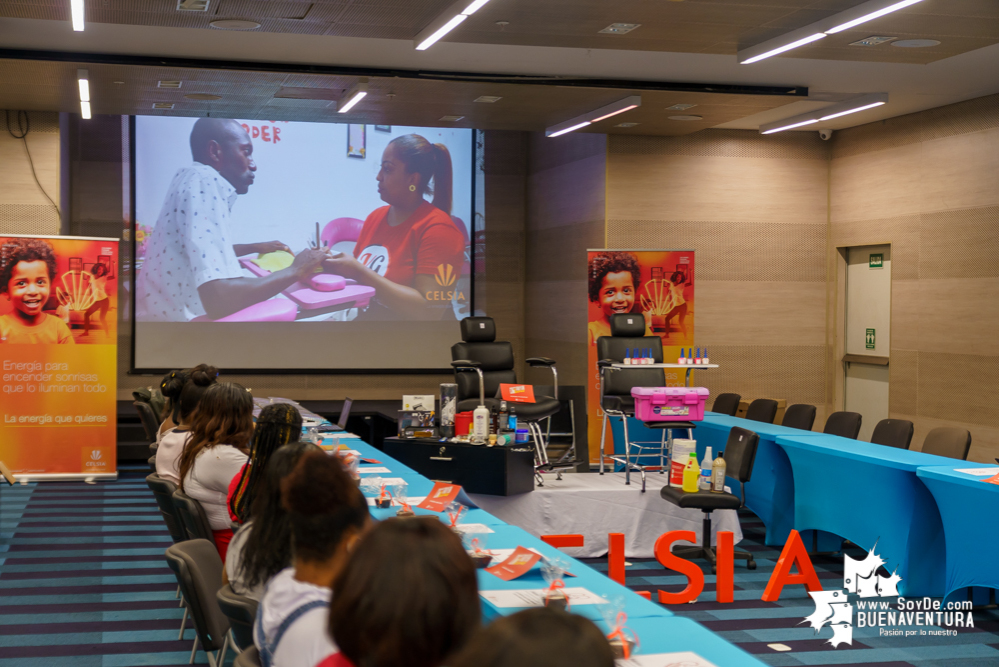 42 nuevos peluqueros, estilistas, barberos y manicuristas, preservarán el estilo afro en Buenaventura