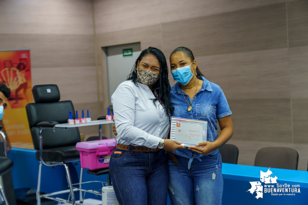 42 nuevos peluqueros, estilistas, barberos y manicuristas, preservarán el estilo afro en Buenaventura