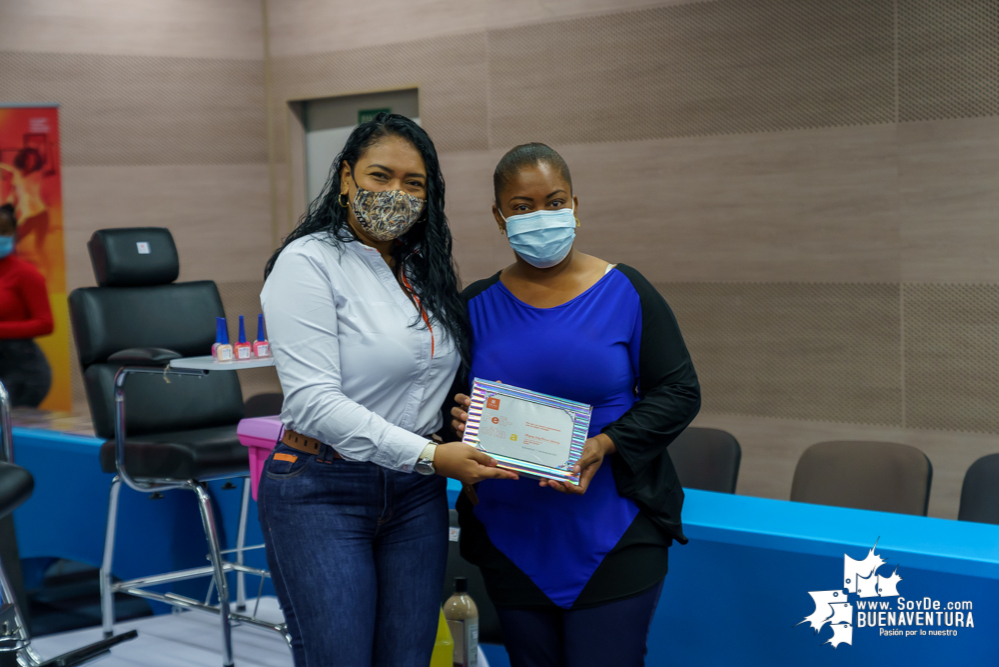 42 nuevos peluqueros, estilistas, barberos y manicuristas, preservarán el estilo afro en Buenaventura