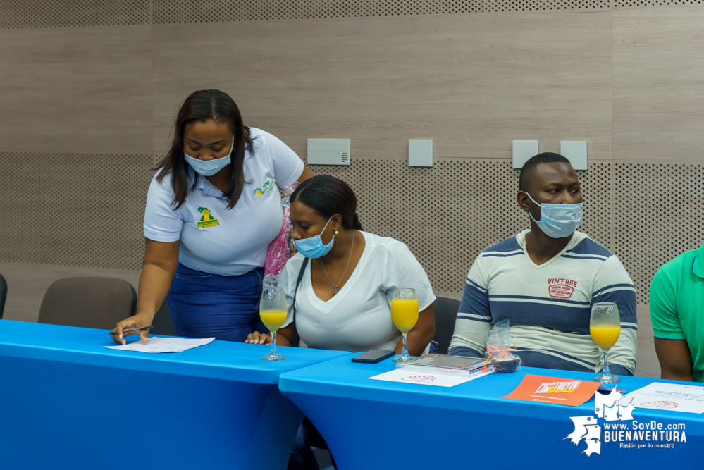 42 nuevos peluqueros, estilistas, barberos y manicuristas, preservarán el estilo afro en Buenaventura