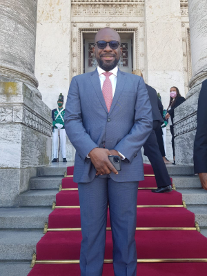 Representante afrocolombiano, es miembro del equipo coordinador del grupo parlamentario de América Latina y el Caribe, conformado en Montevideo, Uruguay 
