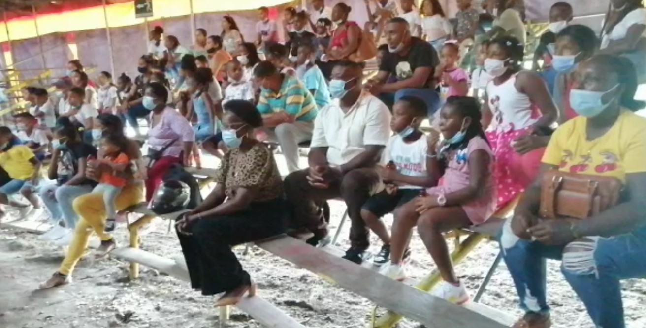 Mas de 200 niños de Buenaventura asistieron al circo totalmente gratis por invitación de la Gestora Social