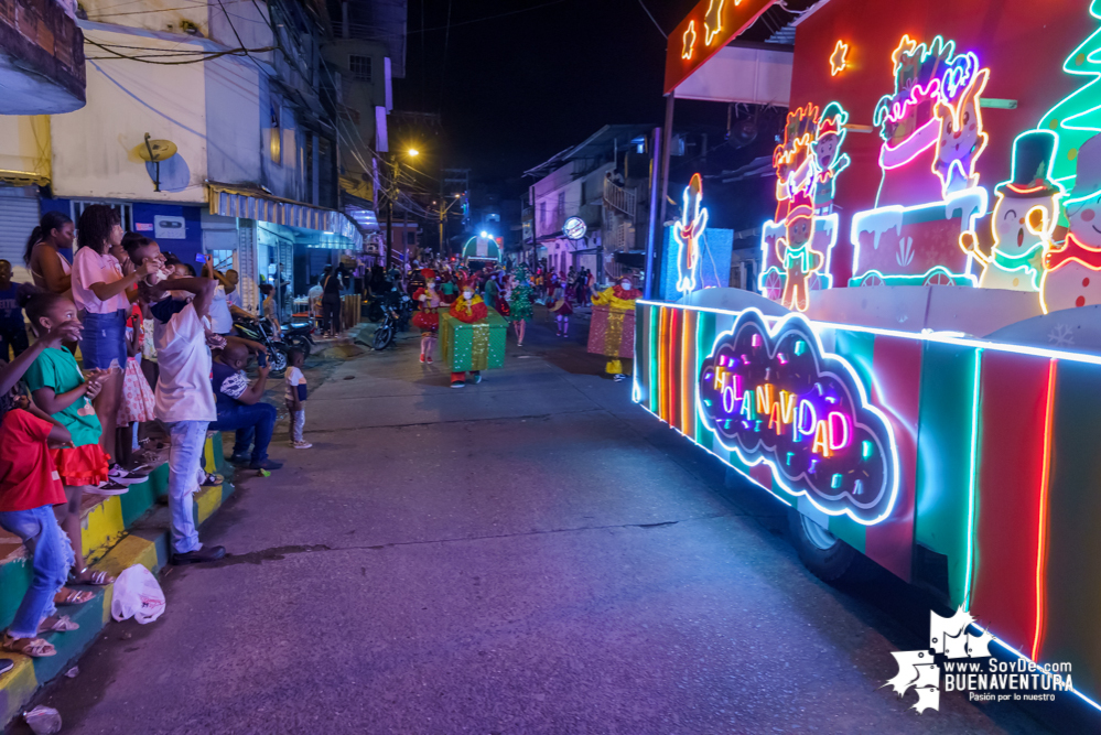 Con el apoyo de la Administración Distrital de Buenaventura, Celsia realizó el desfile mágico de la buena energía en Navidad
