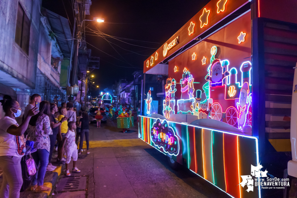 Con el apoyo de la Administración Distrital de Buenaventura, Celsia realizó el desfile mágico de la buena energía en Navidad