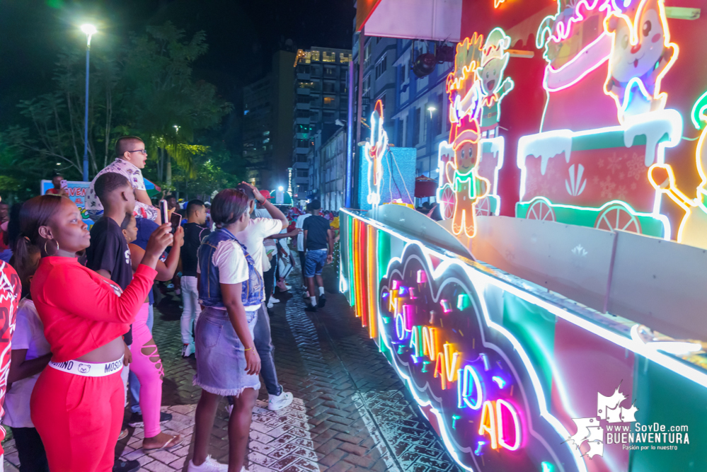 Con el apoyo de la Administración Distrital de Buenaventura, Celsia realizó el desfile mágico de la buena energía en Navidad