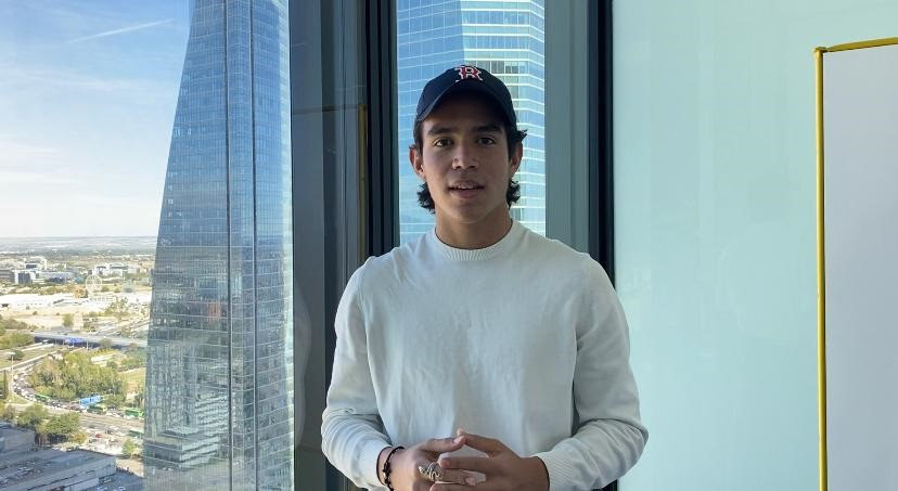 Joven de La Guajira realiza sus estudios universitarios en la IE University de España gracias a beca entregada por Celsia y Cubico