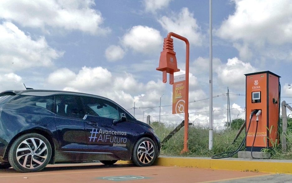 Celsia instala primera estación de carga rápida pública para carros eléctricos que conecta el Valle con el Eje Cafetero  
