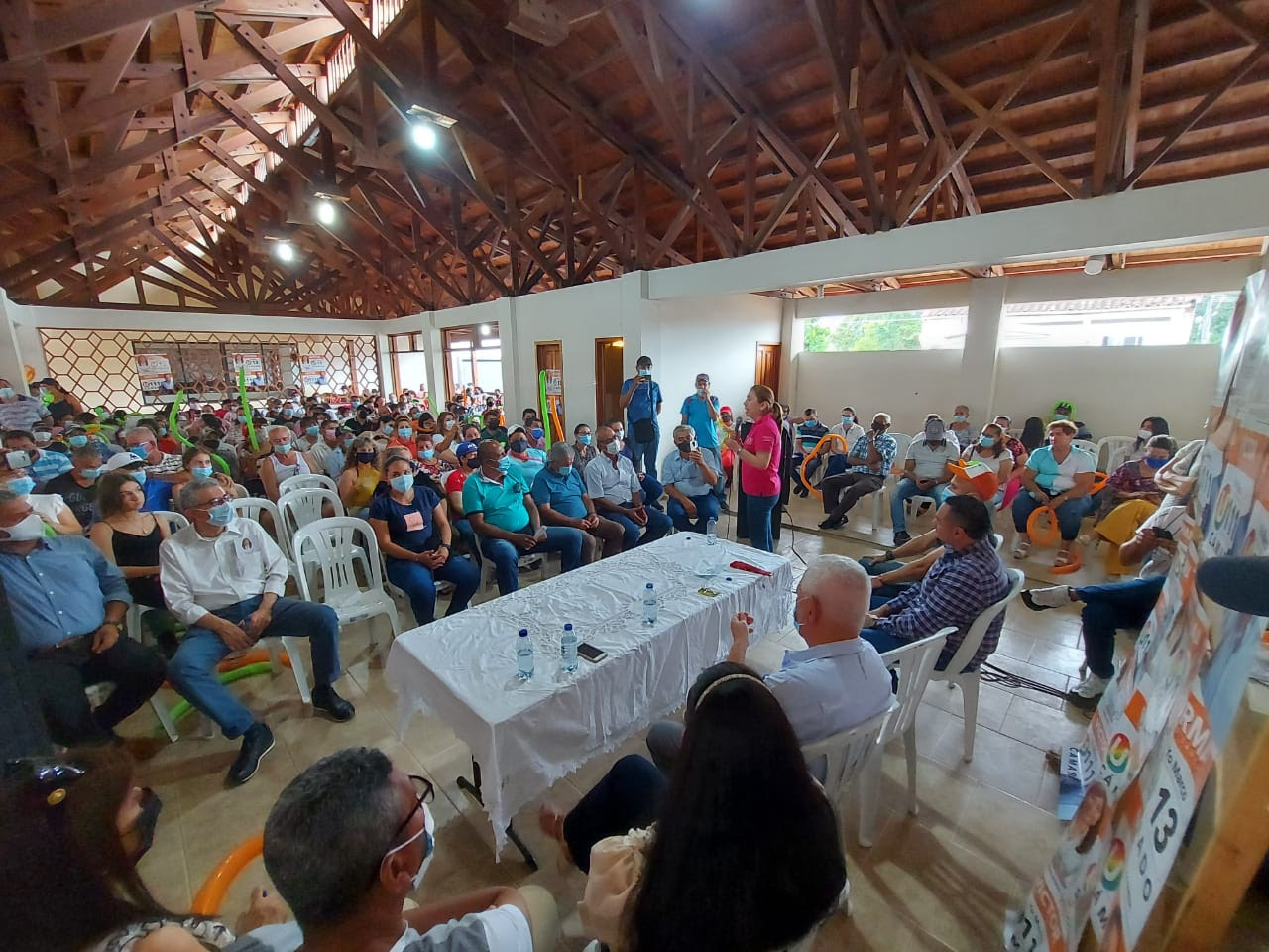 Norma Hurtado Sánchez, escuchó a campesinos y comerciantes del norte del Valle del Cauca