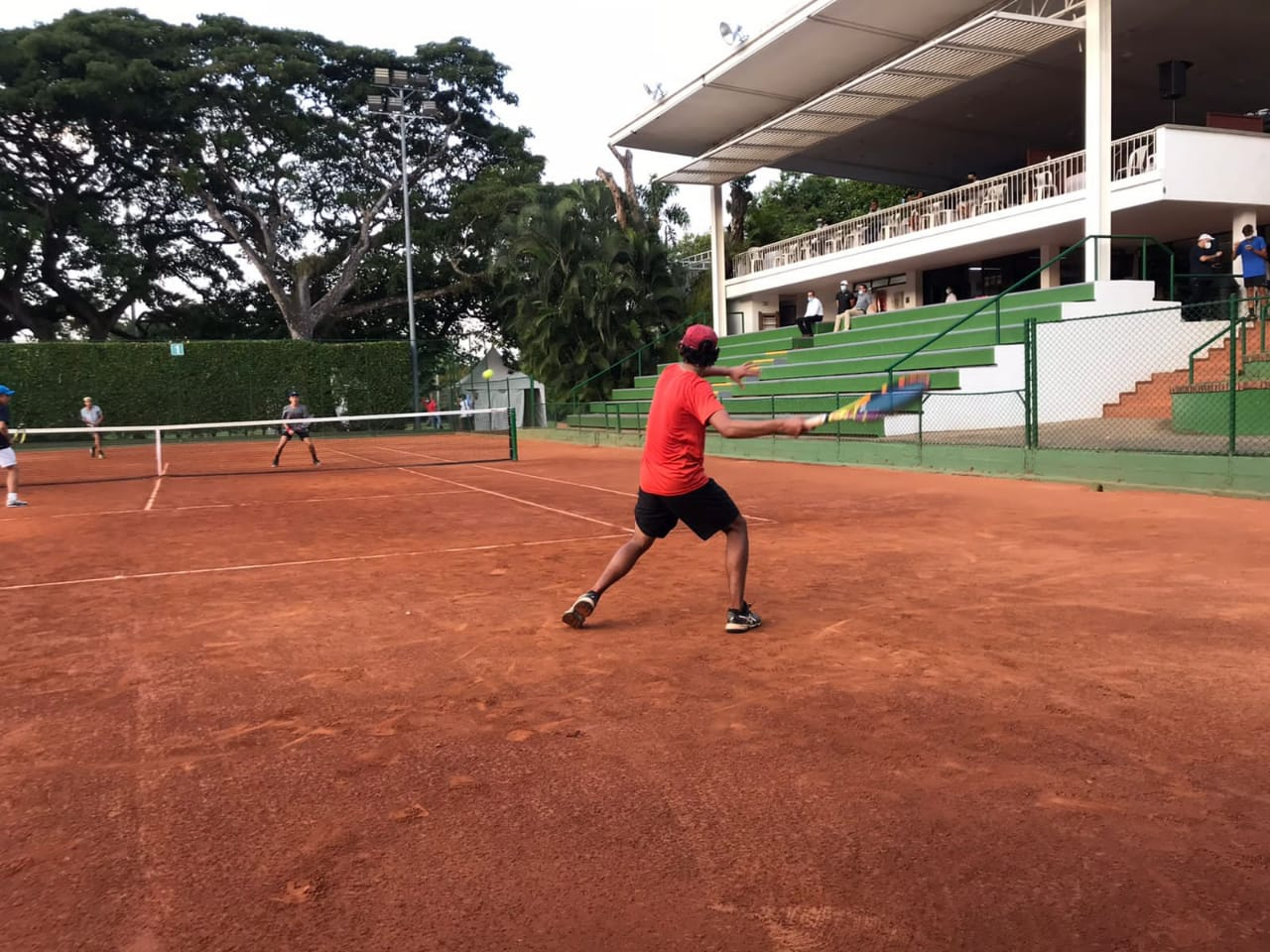 Samuel Sánchez, de la Academia de Formación Deportiva de Comfenalco Valle Delagente, destacado en la parada Cosat de Cali