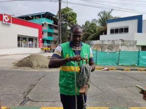Publicidad política exterior instalada sin autorización es retirada por la Dirección Técnica Ambiental de l Alcaldía Distrital de Buenaventura