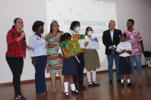 Fueron premiados los estudiantes que participaron del concurso liderado por la SAAAB “Deja tu Huella por la Madre Tierra” 