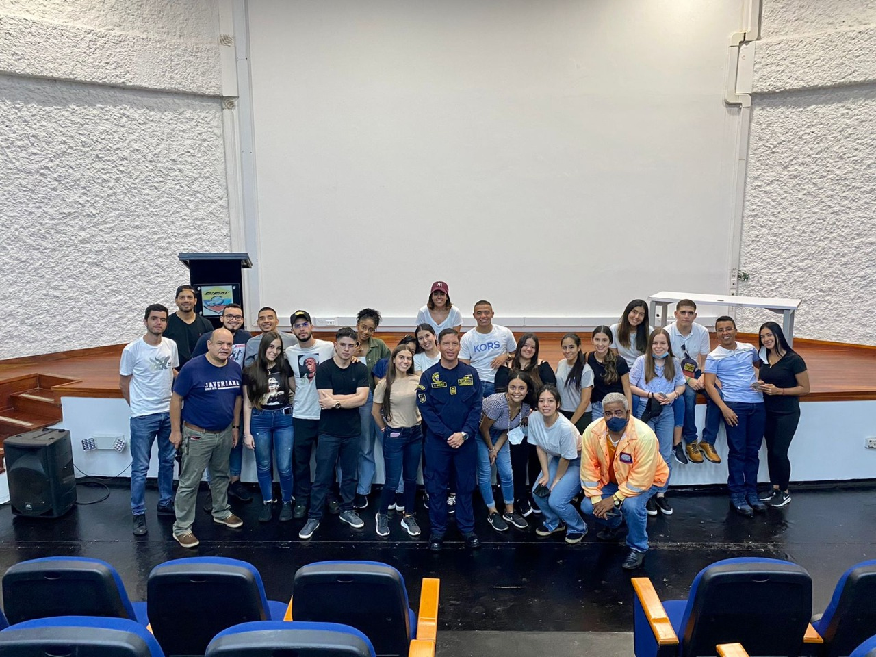 La Dimar trabaja con las instituciones educativas para fortalecer el conocimiento de los jóvenes del pacífico colombiano