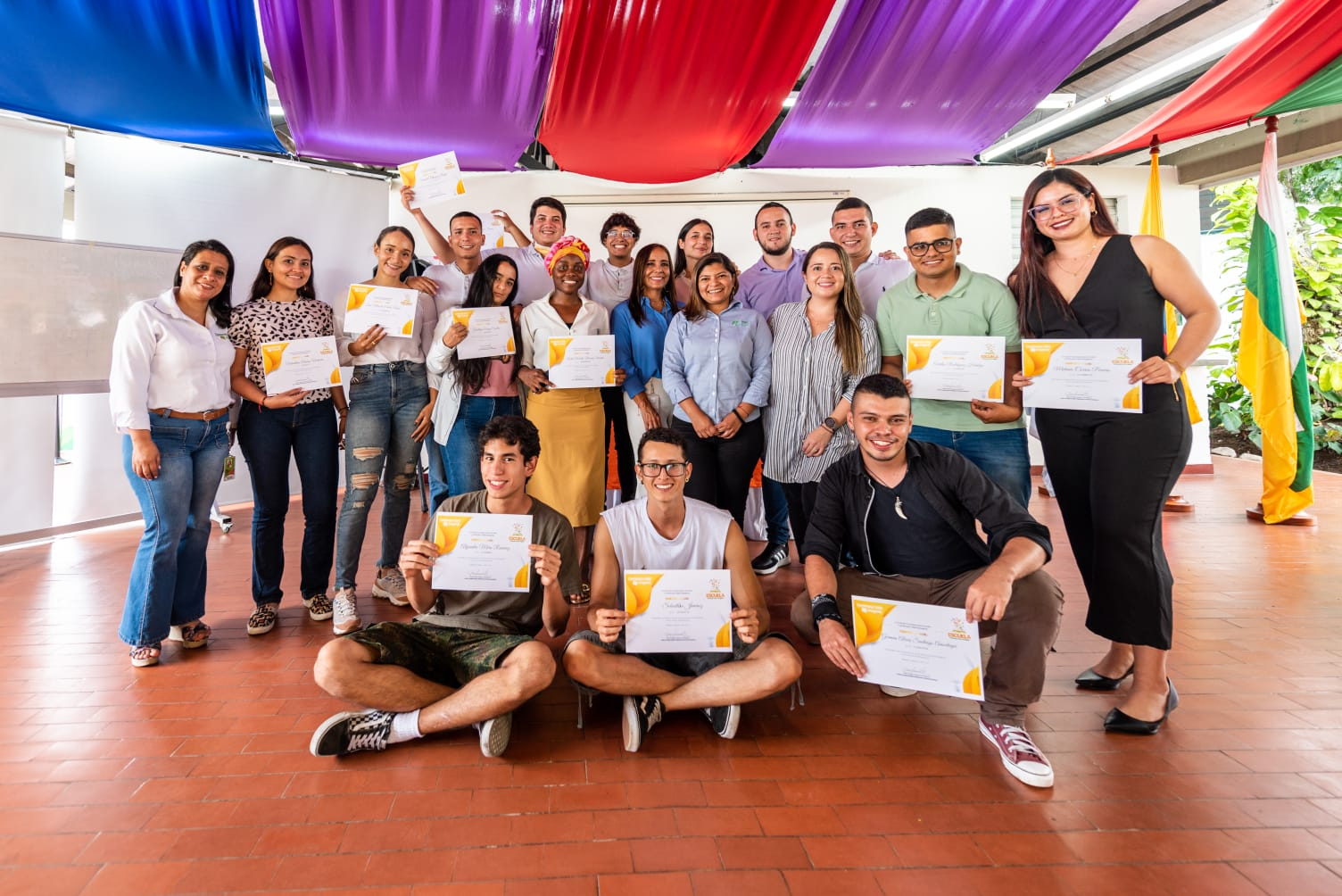 15 jóvenes líderes de Palmira se certificaron en incidencia política