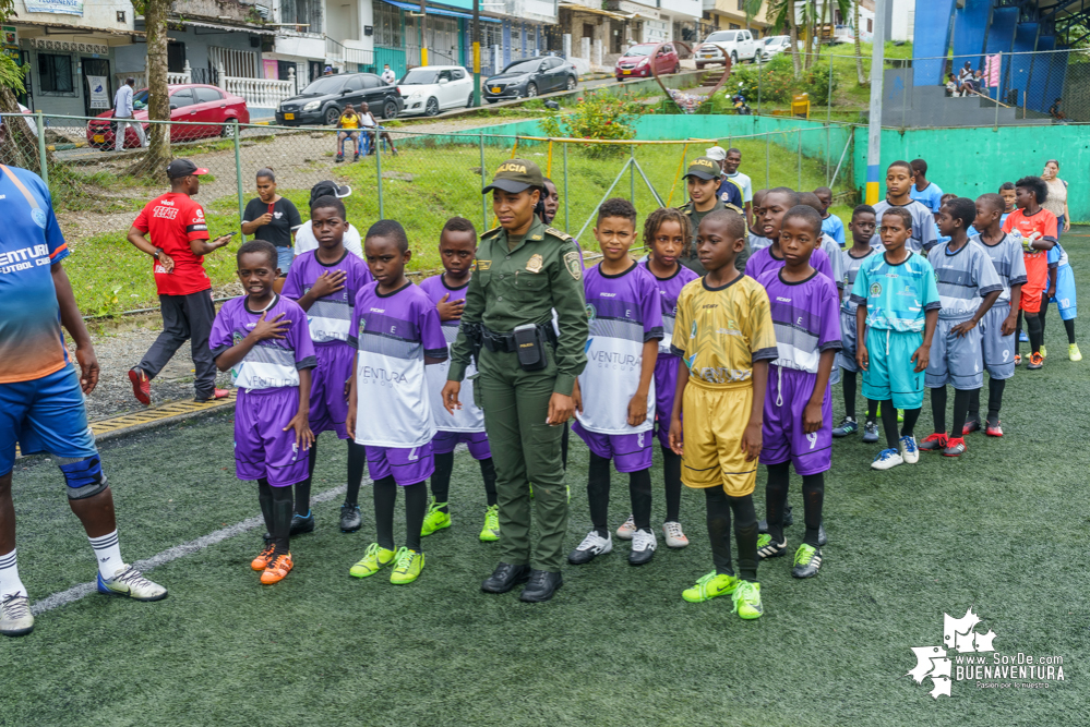 Avanza con éxito el torneo de fútbol Copa Sin Fronteras, auspiciado por la Policía, la Diócesis de Buenaventura y la Fundación Étikaverde para menores de 10 años