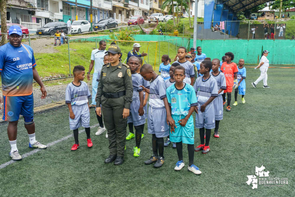 Avanza con éxito el torneo de fútbol Copa Sin Fronteras, auspiciado por la Policía, la Diócesis de Buenaventura y la Fundación Étikaverde para menores de 10 años