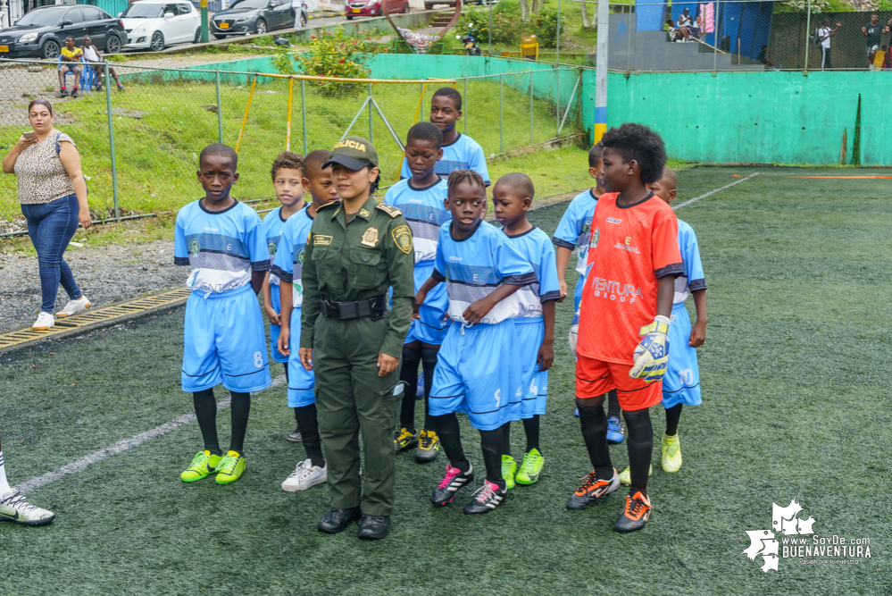 Avanza con éxito el torneo de fútbol Copa Sin Fronteras, auspiciado por la Policía, la Diócesis de Buenaventura y la Fundación Étikaverde para menores de 10 años