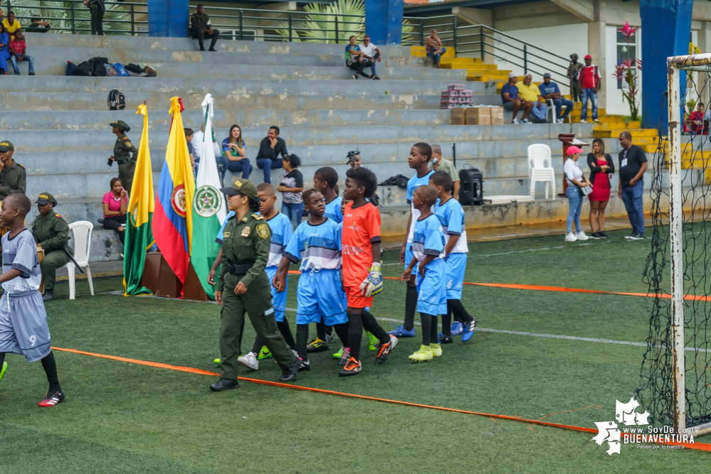 Avanza con éxito el torneo de fútbol Copa Sin Fronteras, auspiciado por la Policía, la Diócesis de Buenaventura y la Fundación Étikaverde para menores de 10 años