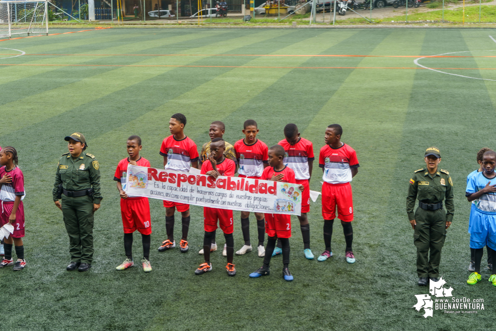 Avanza con éxito el torneo de fútbol Copa Sin Fronteras, auspiciado por la Policía, la Diócesis de Buenaventura y la Fundación Étikaverde para menores de 10 años