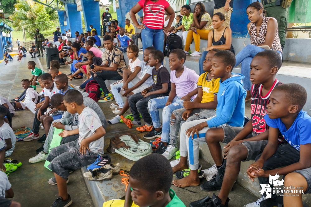 Avanza con éxito el torneo de fútbol Copa Sin Fronteras, auspiciado por la Policía, la Diócesis de Buenaventura y la Fundación Étikaverde para menores de 10 años