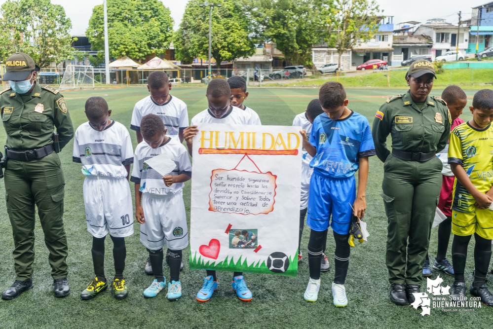 Avanza con éxito el torneo de fútbol Copa Sin Fronteras, auspiciado por la Policía, la Diócesis de Buenaventura y la Fundación Étikaverde para menores de 10 años