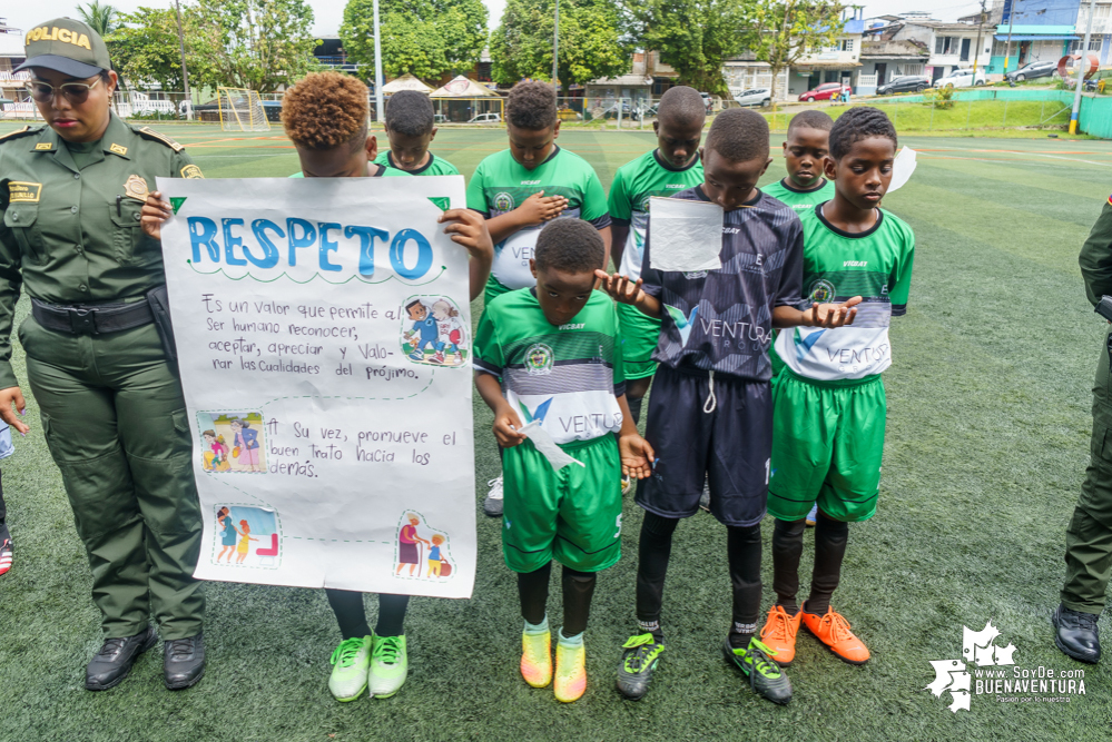 Avanza con éxito el torneo de fútbol Copa Sin Fronteras, auspiciado por la Policía, la Diócesis de Buenaventura y la Fundación Étikaverde para menores de 10 años