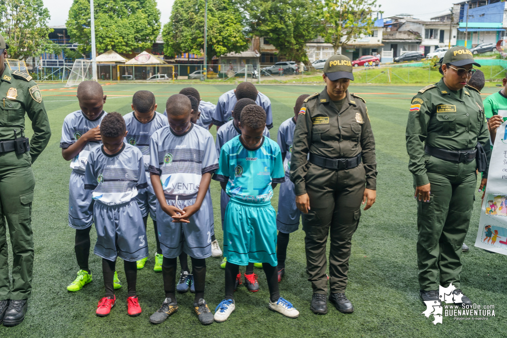 Avanza con éxito el torneo de fútbol Copa Sin Fronteras, auspiciado por la Policía, la Diócesis de Buenaventura y la Fundación Étikaverde para menores de 10 años