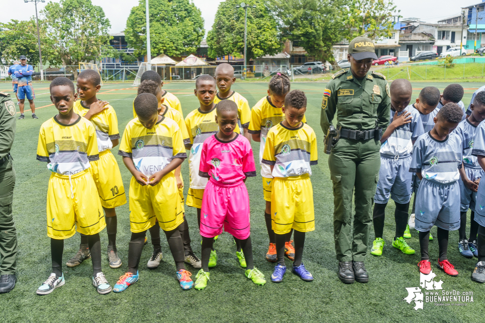 Avanza con éxito el torneo de fútbol Copa Sin Fronteras, auspiciado por la Policía, la Diócesis de Buenaventura y la Fundación Étikaverde para menores de 10 años