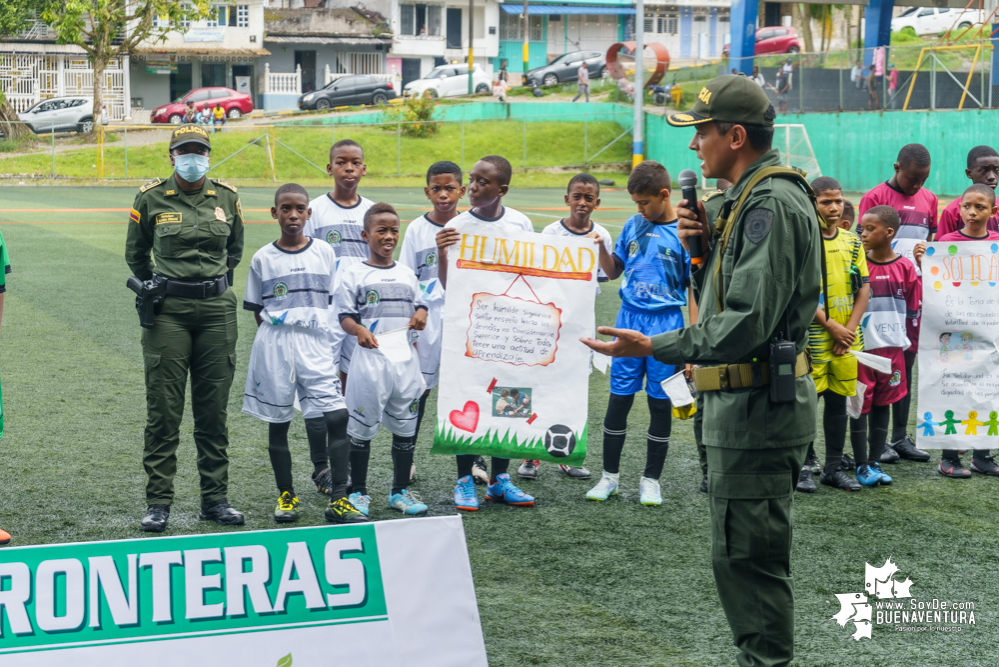 Avanza con éxito el torneo de fútbol Copa Sin Fronteras, auspiciado por la Policía, la Diócesis de Buenaventura y la Fundación Étikaverde para menores de 10 años