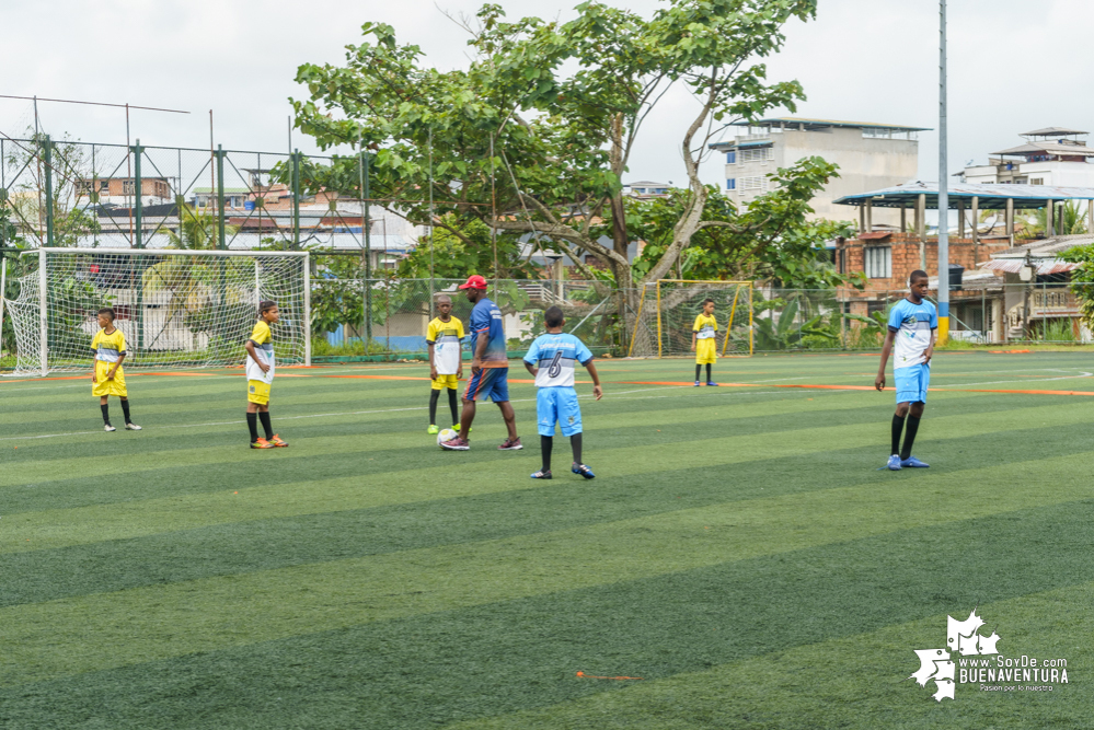 Avanza con éxito el torneo de fútbol Copa Sin Fronteras, auspiciado por la Policía, la Diócesis de Buenaventura y la Fundación Étikaverde para menores de 10 años