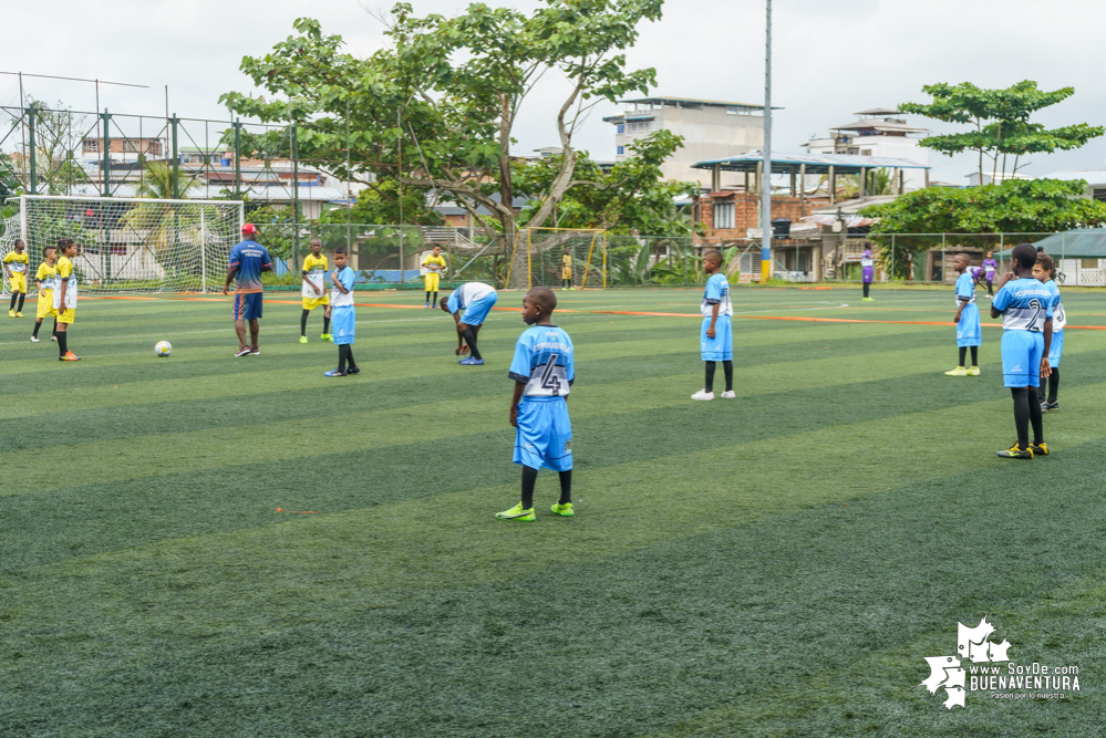 Avanza con éxito el torneo de fútbol Copa Sin Fronteras, auspiciado por la Policía, la Diócesis de Buenaventura y la Fundación Étikaverde para menores de 10 años