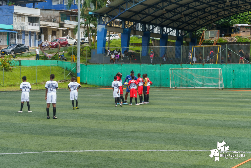 Avanza con éxito el torneo de fútbol Copa Sin Fronteras, auspiciado por la Policía, la Diócesis de Buenaventura y la Fundación Étikaverde para menores de 10 años