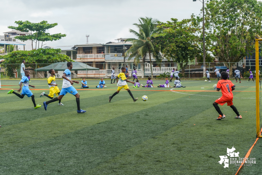 Avanza con éxito el torneo de fútbol Copa Sin Fronteras, auspiciado por la Policía, la Diócesis de Buenaventura y la Fundación Étikaverde para menores de 10 años