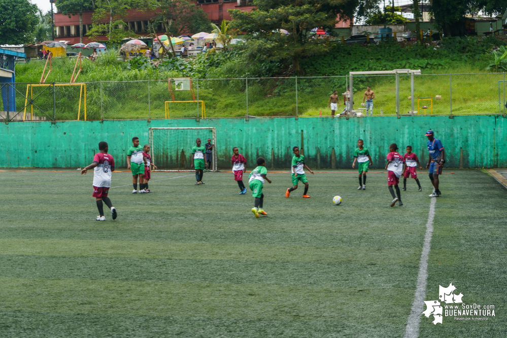 Avanza con éxito el torneo de fútbol Copa Sin Fronteras, auspiciado por la Policía, la Diócesis de Buenaventura y la Fundación Étikaverde para menores de 10 años